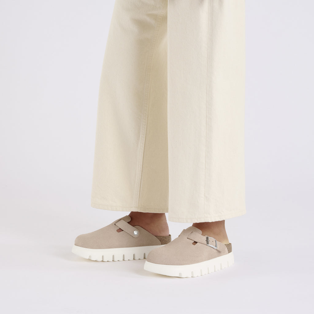 Boston Chunky Light Rose Suede Leather Narrow