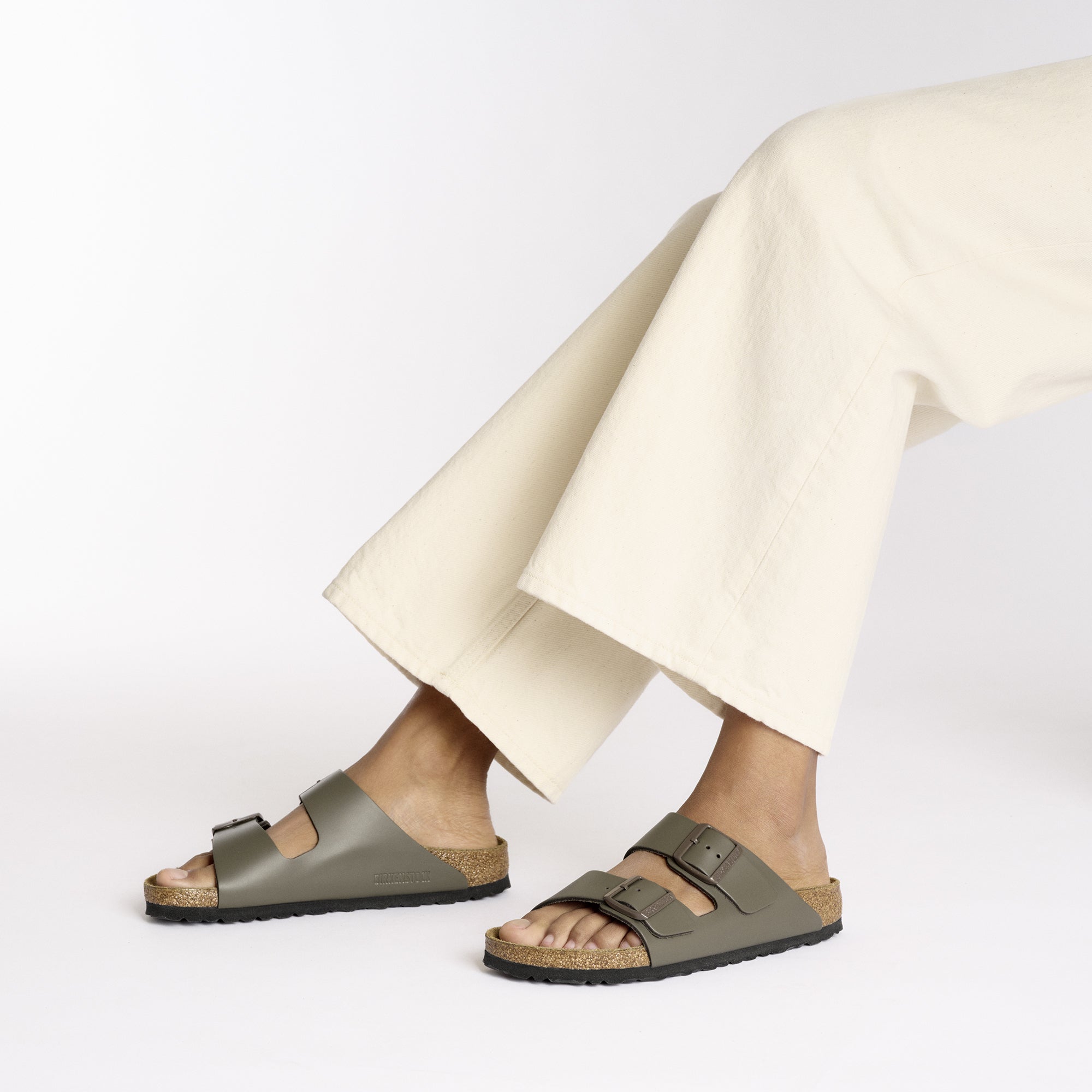 Arizona Concrete Grey Smooth Leather Regular
