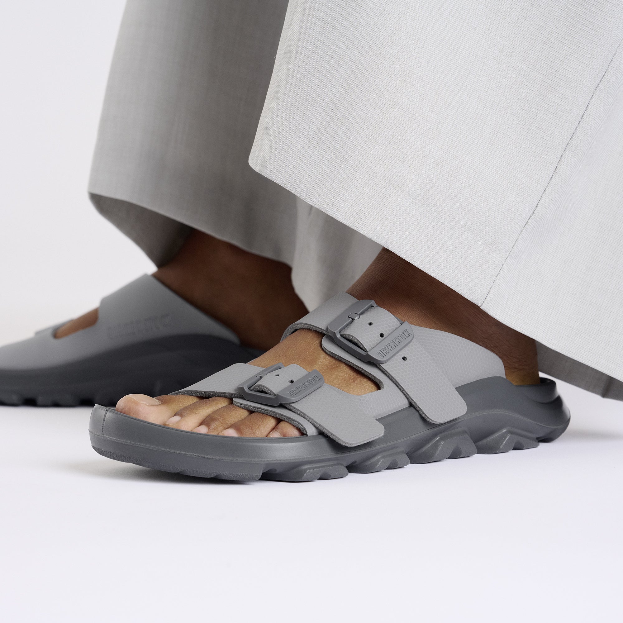 Mogami Terra Stealth 2-Strap Whale Grey Birko-Flor Regular
