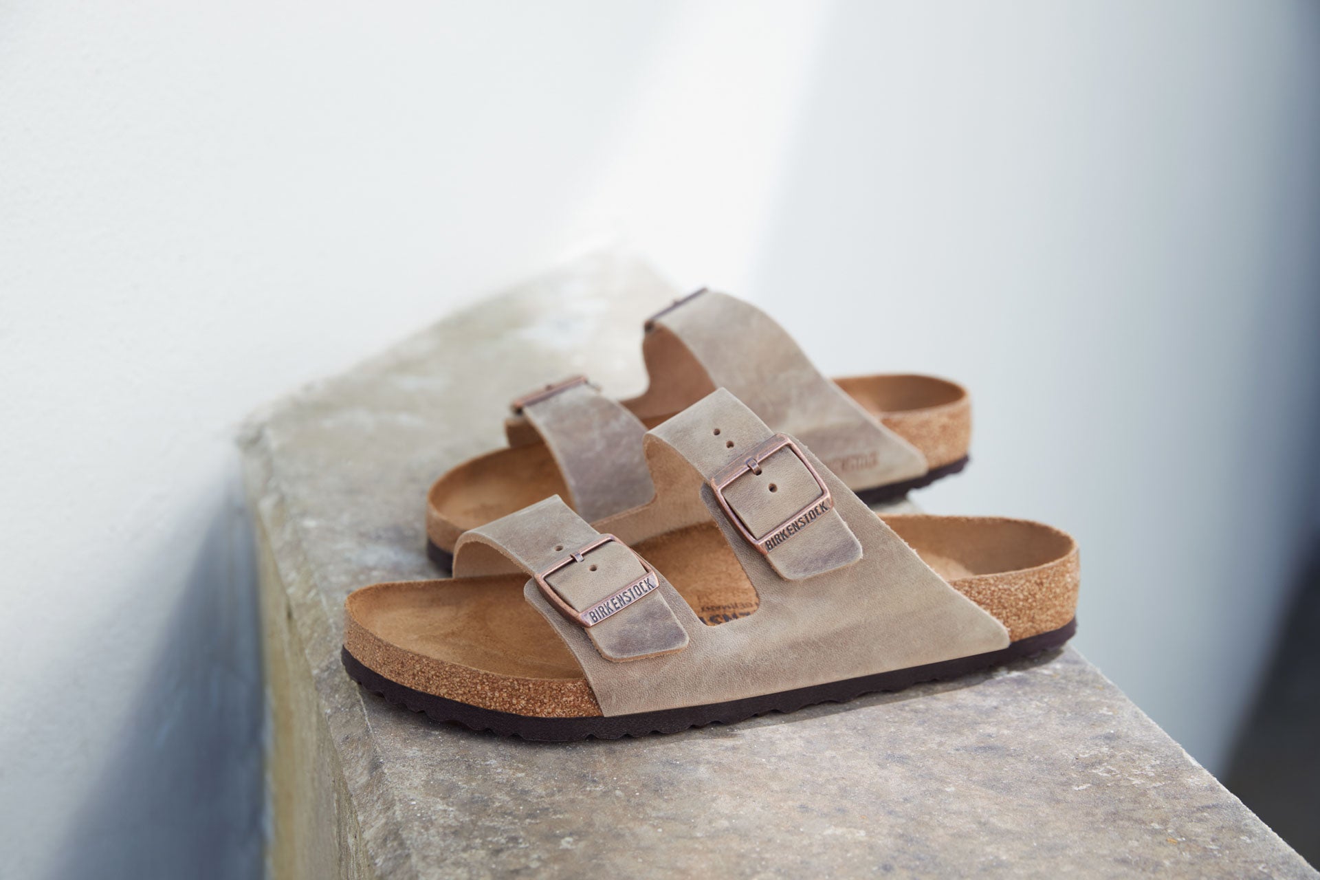 Arizona Tobacco Brown Oiled Leather Regular